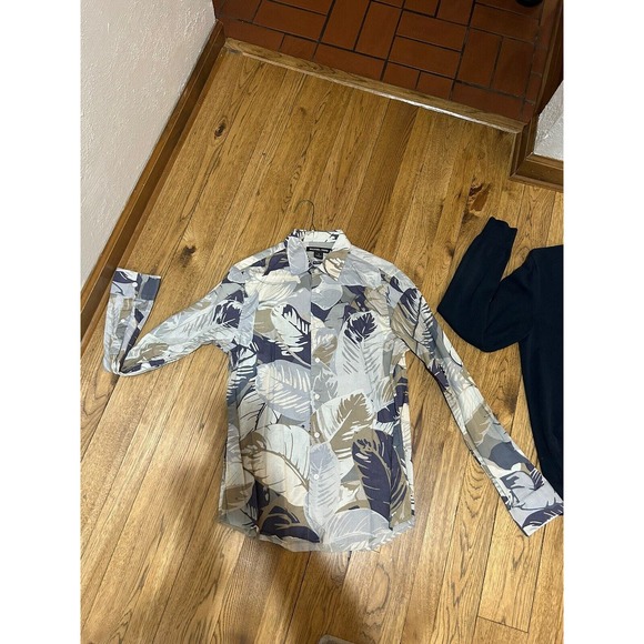 Michael Kors Lot Of 4 Shirts/Sweaters Men’s Size XS And Small - Picture 2 of 16